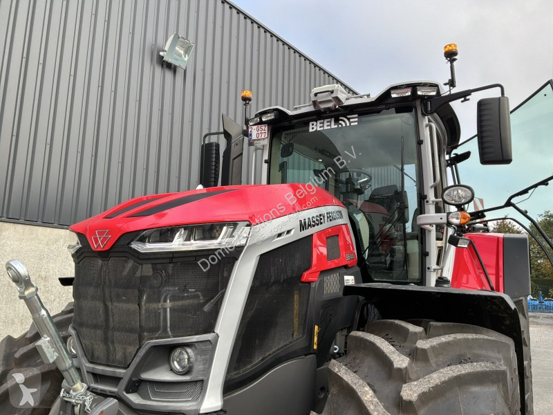 Zemědělský traktor Massey Ferguson 9S.425...