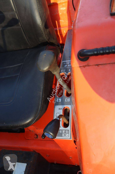 Tractor Kubota L1-235