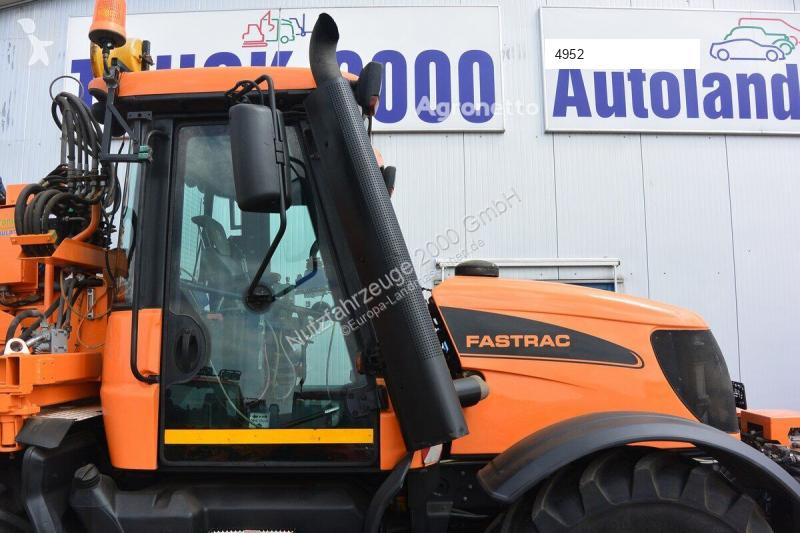 Tractor JCB