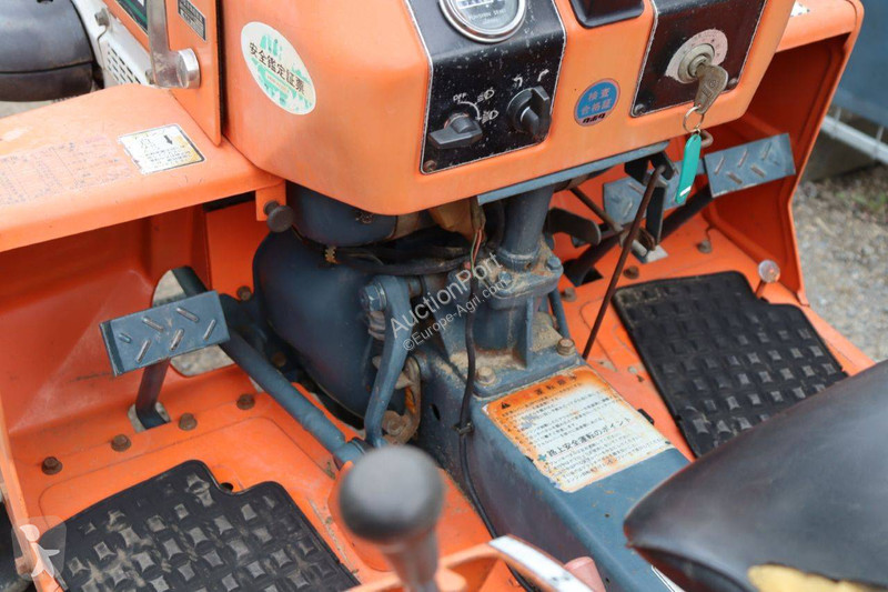 Tractor Kubota B1402