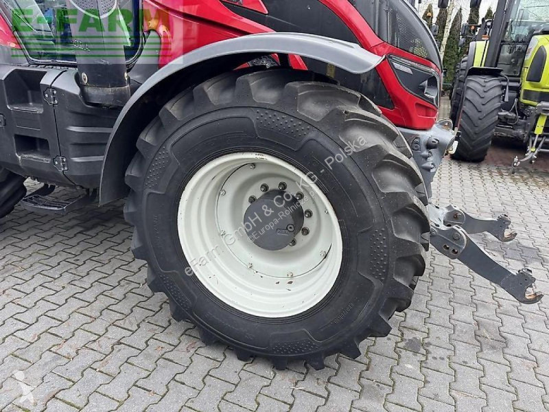 Valtra  t234 versu tractor