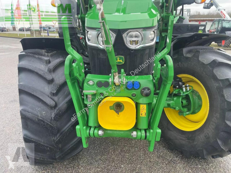 Landbrugstraktor John Deere  6m 125