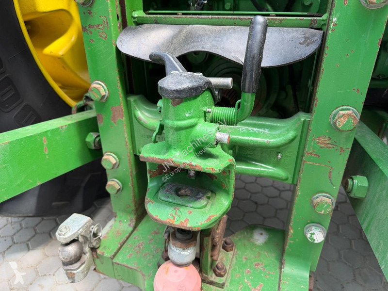 Ciągnik John Deere 8R 370