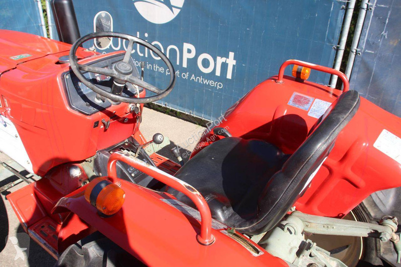 Lantbrukstraktor Yanmar YM 2010