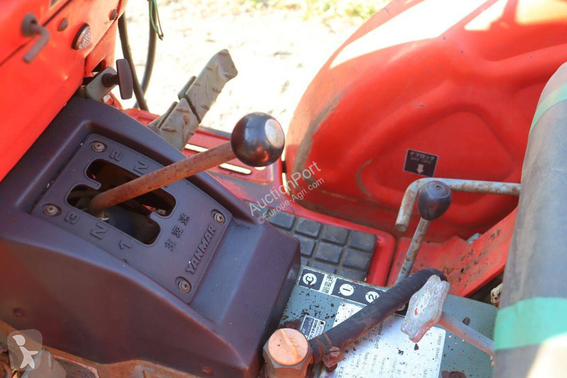 جرار زراعي Yanmar YM1802D