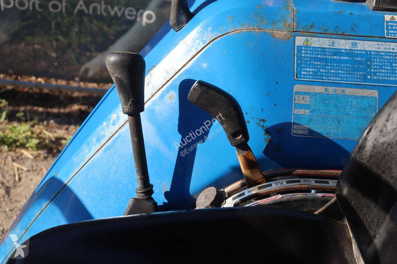 جرار زراعي Iseki TA270F