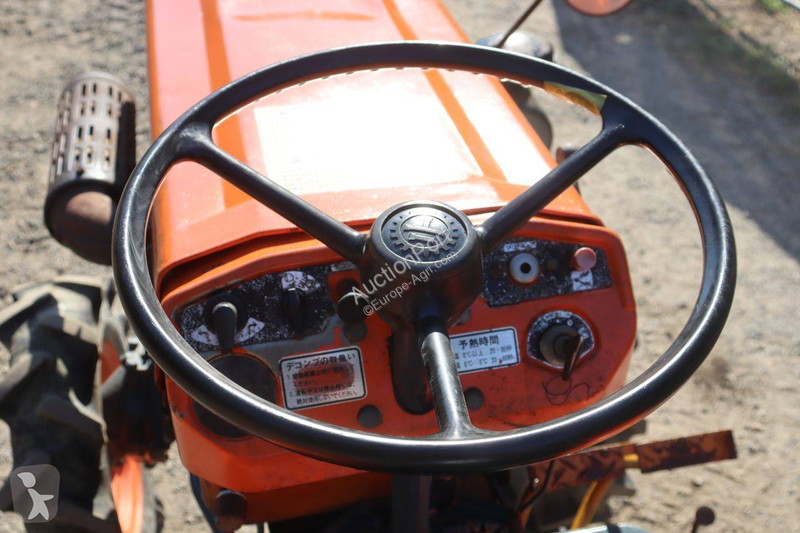 Tractor Kubota B7001
