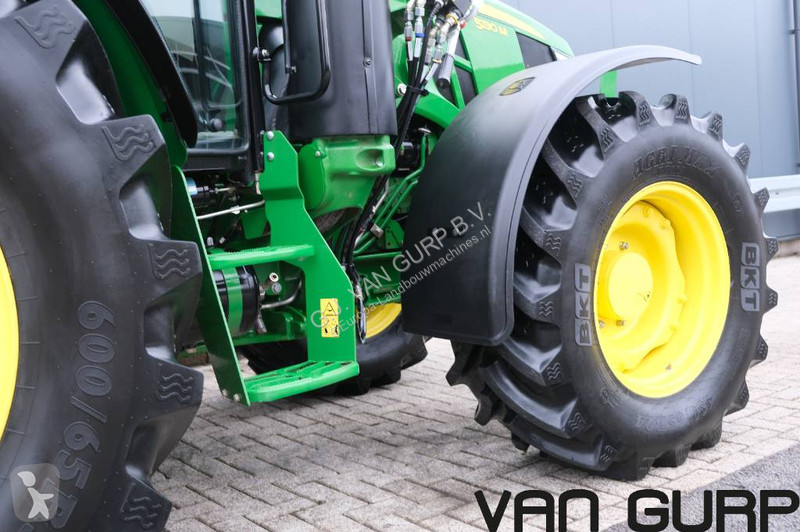 Сільськогосподарський трактор John Deere 5130 M...