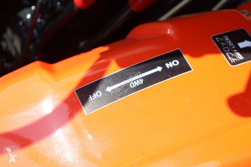 Сільськогосподарський трактор Kubota B7001