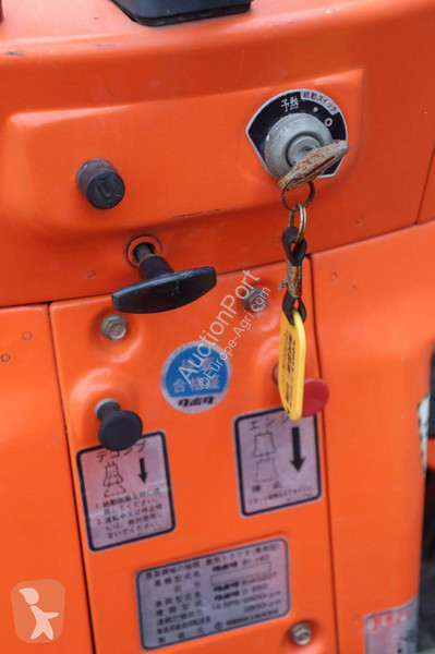 Сільськогосподарський трактор Kubota B1-14 Bulltra