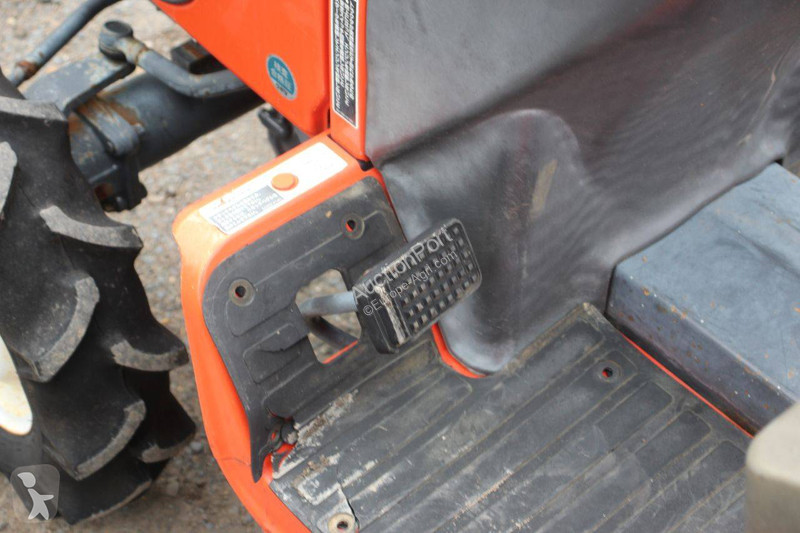 Сільськогосподарський трактор Kubota GB15