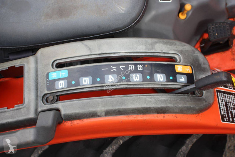 Сільськогосподарський трактор Kubota KJ11