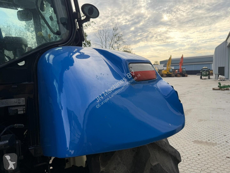 Mezőgazdasági traktor New Holland T6050