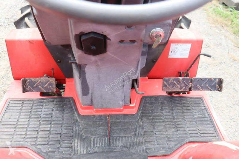 Mitsubishi MT16 tractor