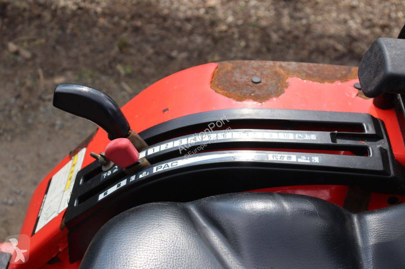 Mitsubishi MT15F tractor