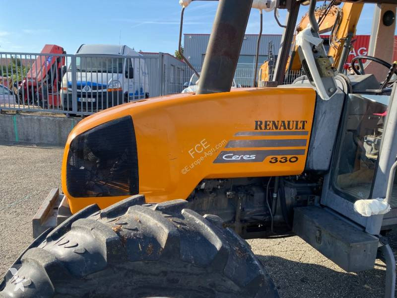 Tractor Renault 330  endommagé