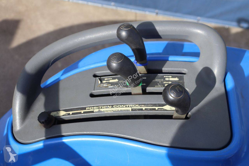 Tracteur agricole New Holland Boomer 2030