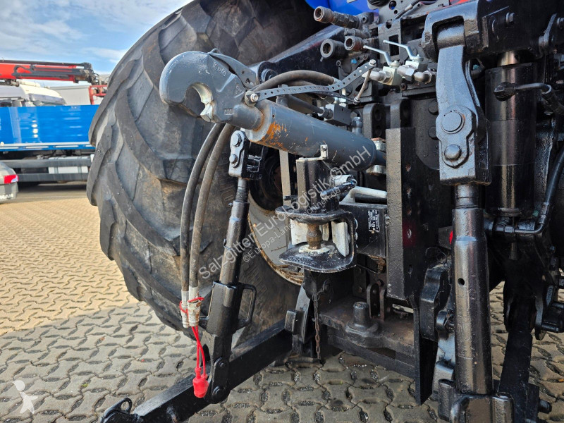 Tracteur agricole New Holland TG 230