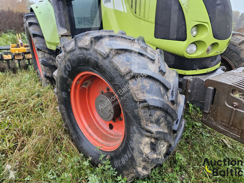 Tractor Claas Arion 640