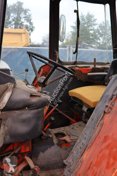 Tractor Renault 51