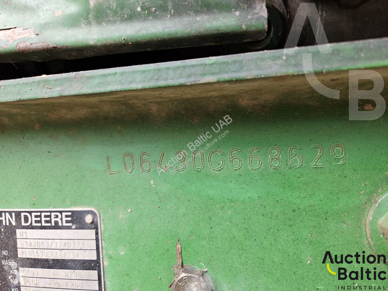 Lantbrukstraktor John Deere 6430