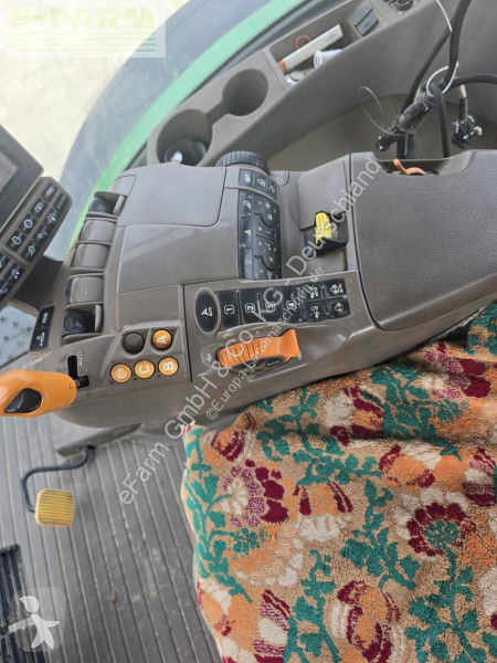 Lantbrukstraktor John Deere 7230R