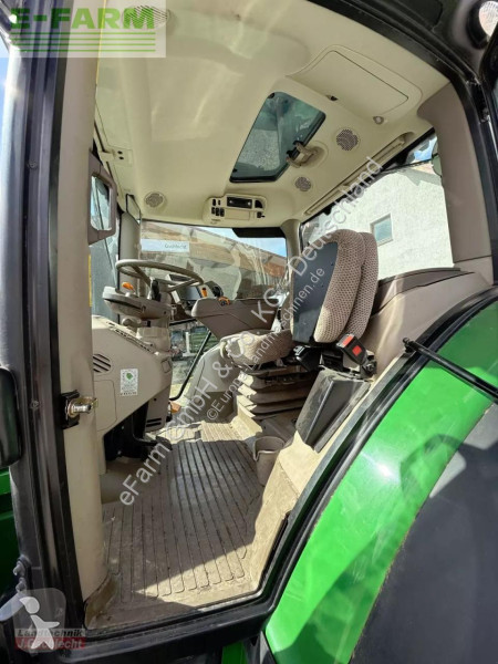 Landbrugstraktor John Deere  6215 r mit frontlader