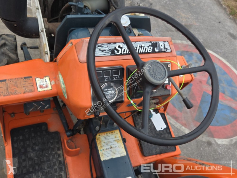 جرار زراعي Kubota B1402DT