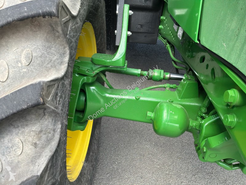 Lantbrukstraktor John Deere 6130R
