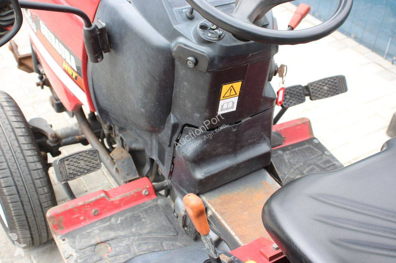 Tractor Shibaura ST318H