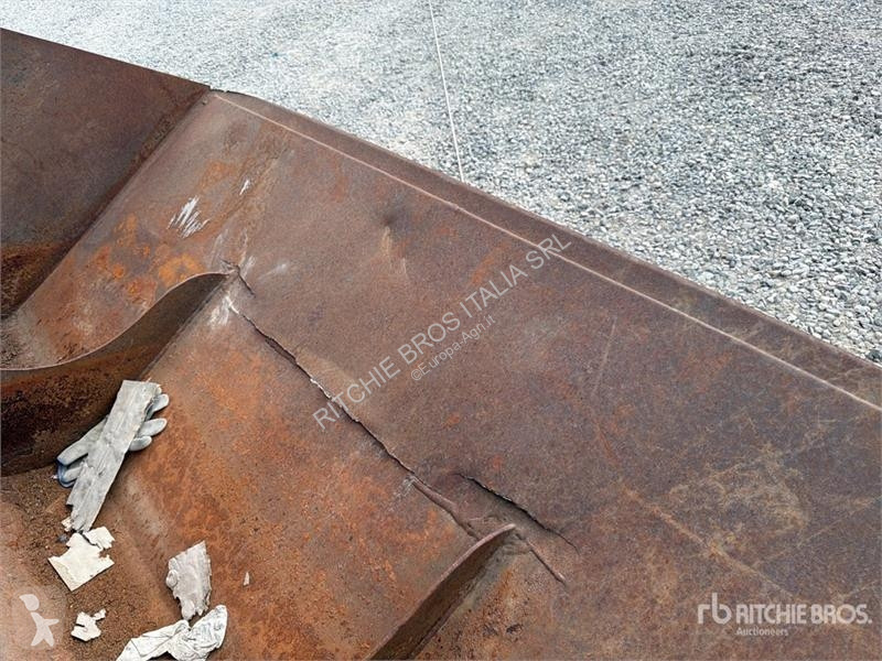 Сільськогосподарський трактор Massey Ferguson 4345