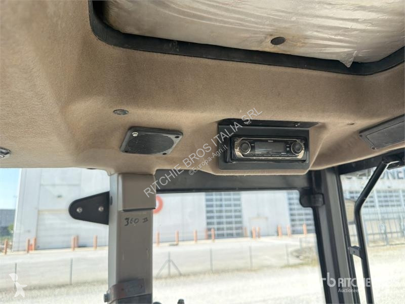 Сільськогосподарський трактор Case 105 JXU 4WD...