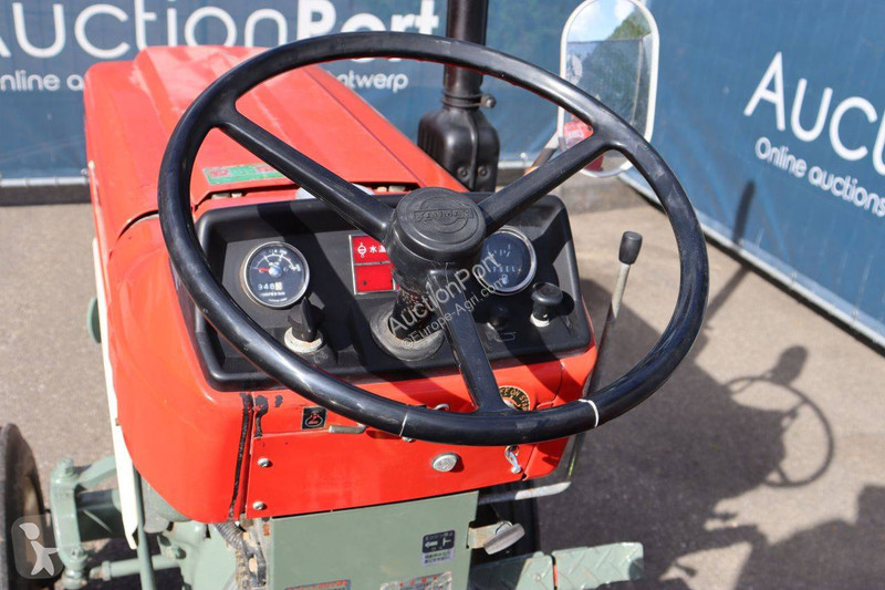 Tractor agrícola Yanmar YM1602