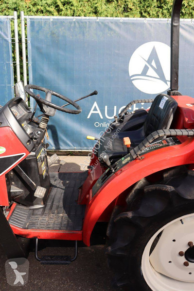 Tractor agrícola Mitsubishi MT205