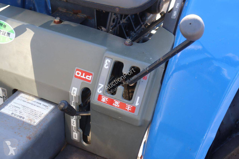 Tractor agrícola Iseki TM15F