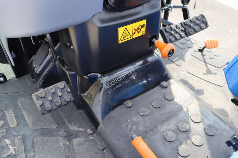Tracteur agricole New Holland Boomer 55