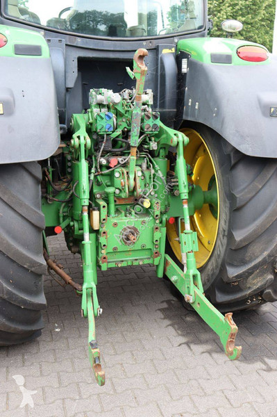 Zemědělský traktor John Deere 6190R