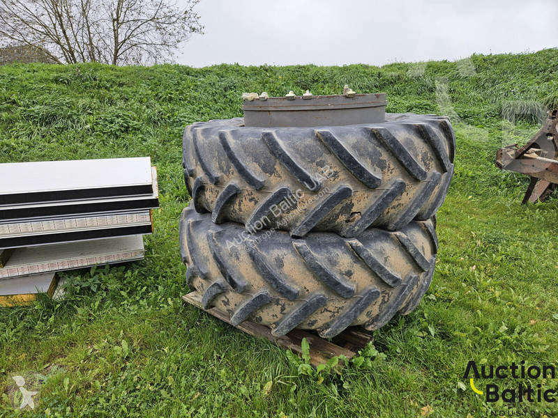 Zemědělský traktor Massey Ferguson 6480
