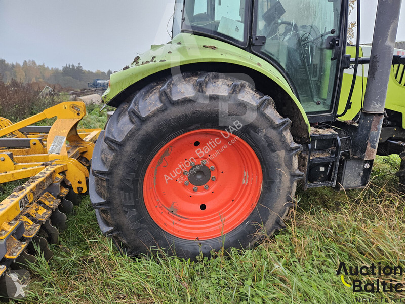 Tractor Claas Arion 640