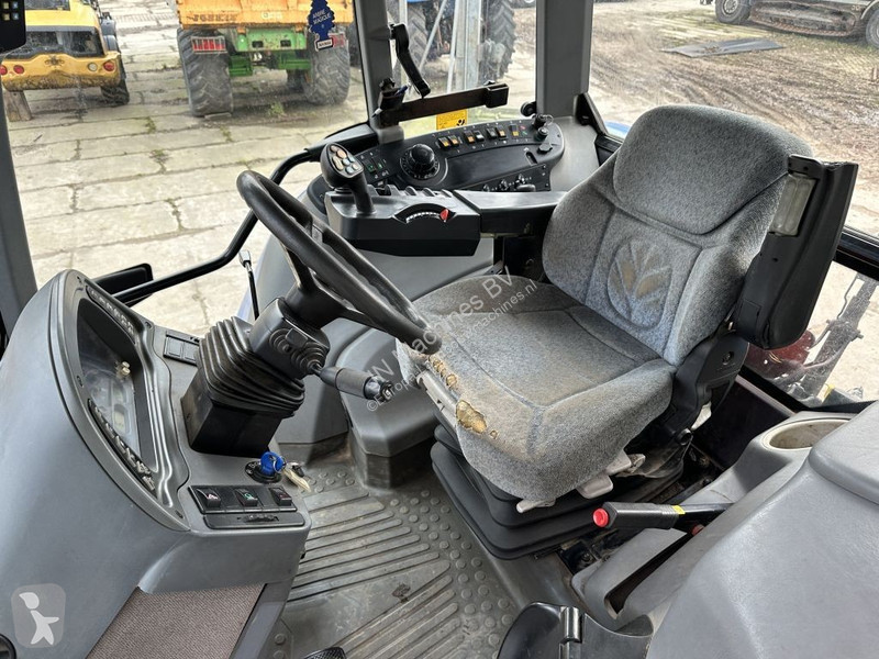 Tracteur agricole New Holland TVT 195 Dutch...