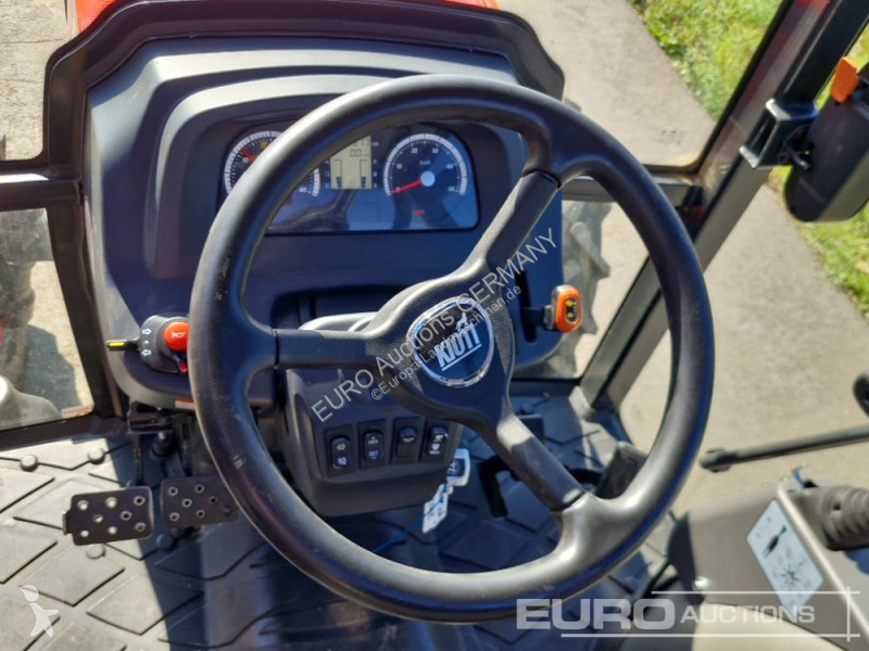 Tractor Kioti DK6020CH