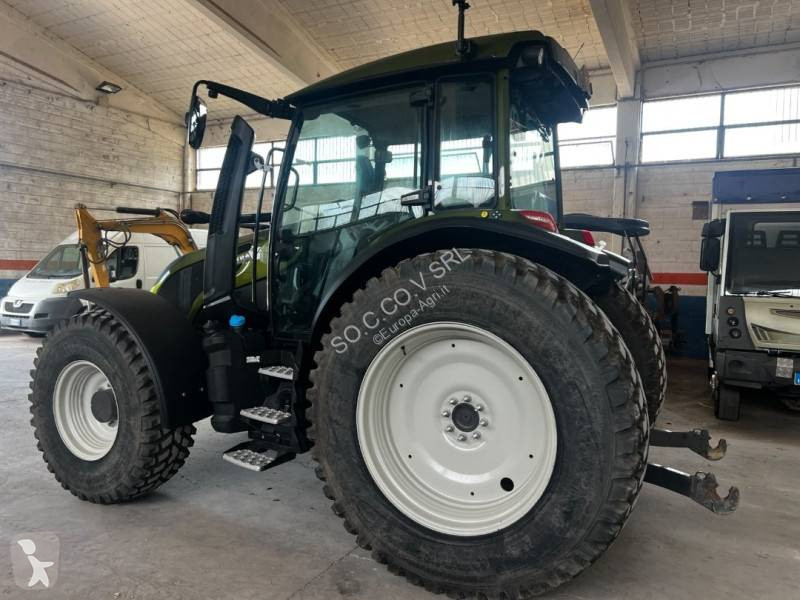 Lantbrukstraktor Valtra G125