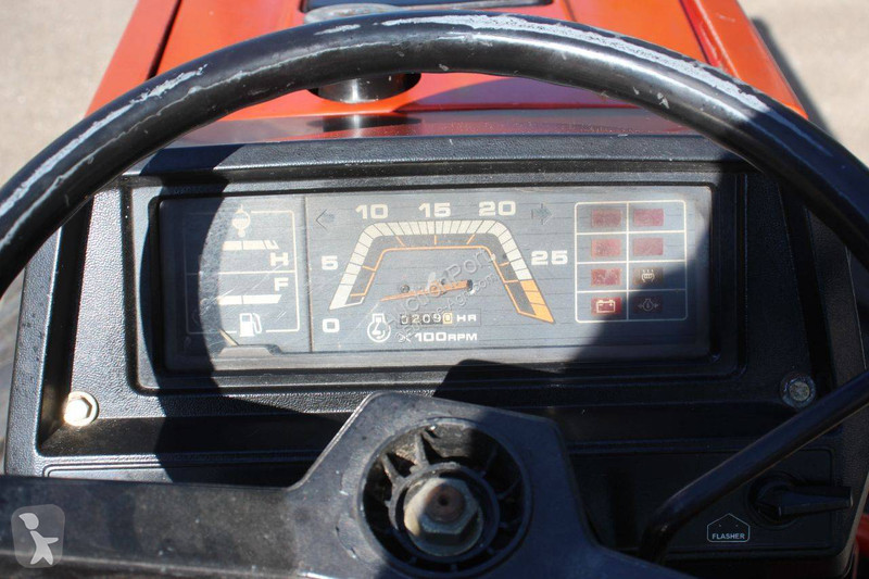 Lantbrukstraktor Mitsubishi MTX15