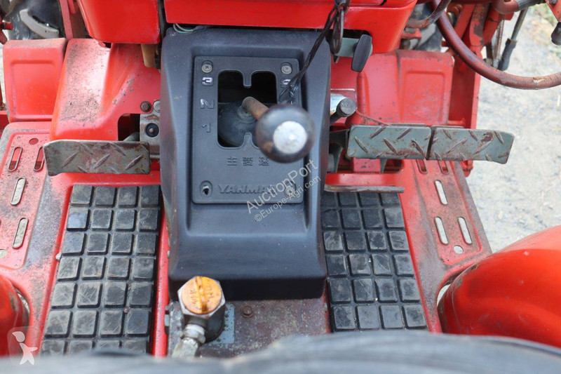 جرار زراعي Yanmar YM1802D