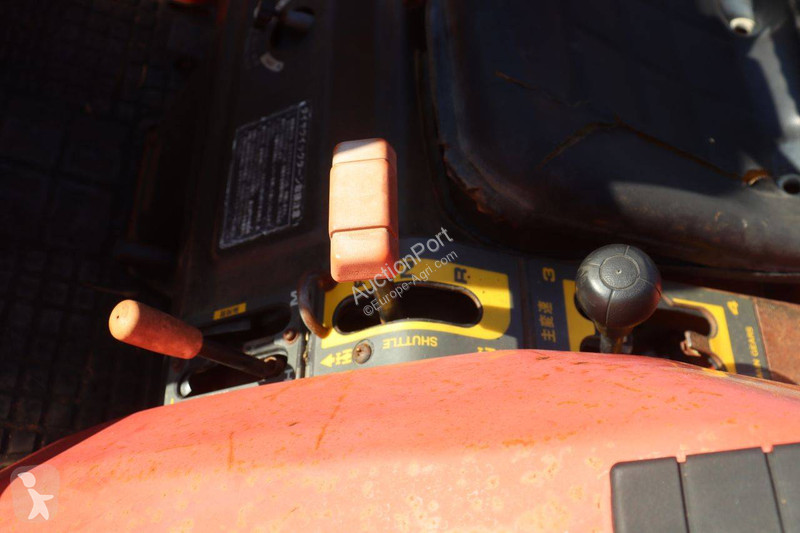 Tractor Mitsubishi MT26
