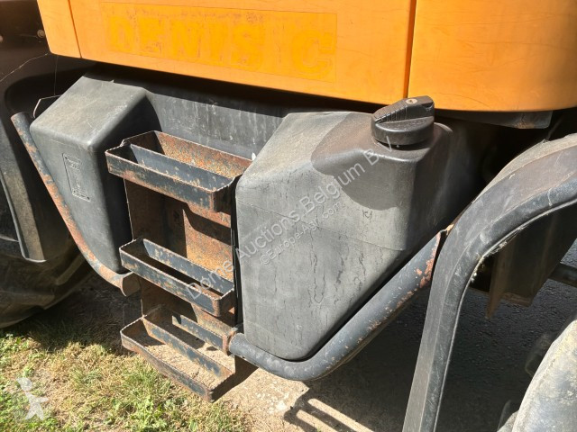 جرار زراعي JCB Fastrack 155-65
