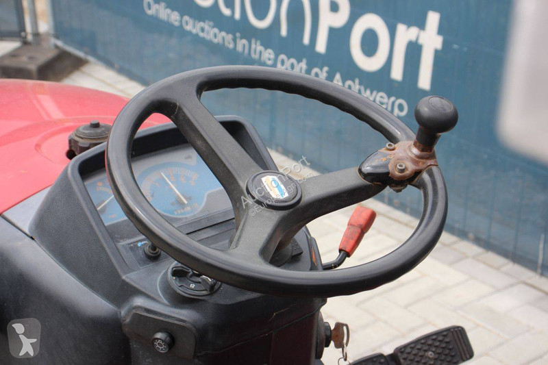 Tractor Shibaura ST318H
