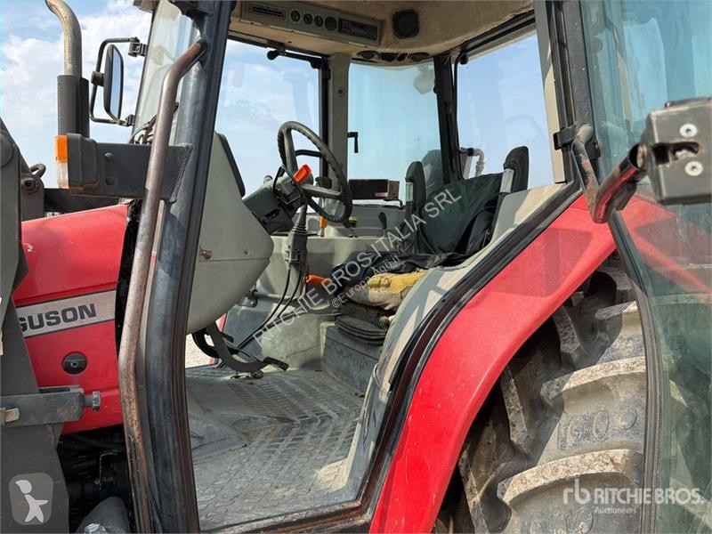Сільськогосподарський трактор Massey Ferguson 4345
