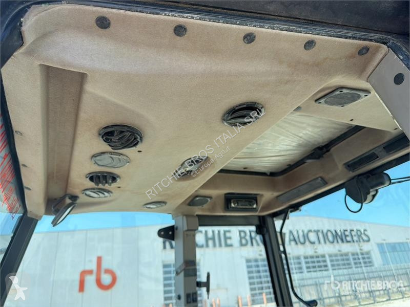 Сільськогосподарський трактор Case 105 JXU 4WD...