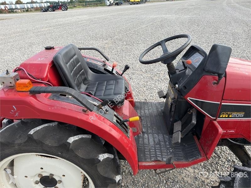 Tractor Mitsubishi MT 205 Mini 4WD Tractor